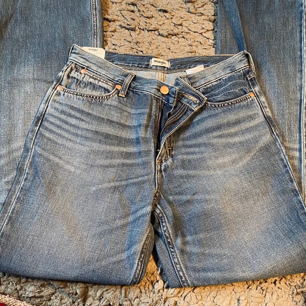 Wrangler Exaggerated Boot - Picture 3 of 4